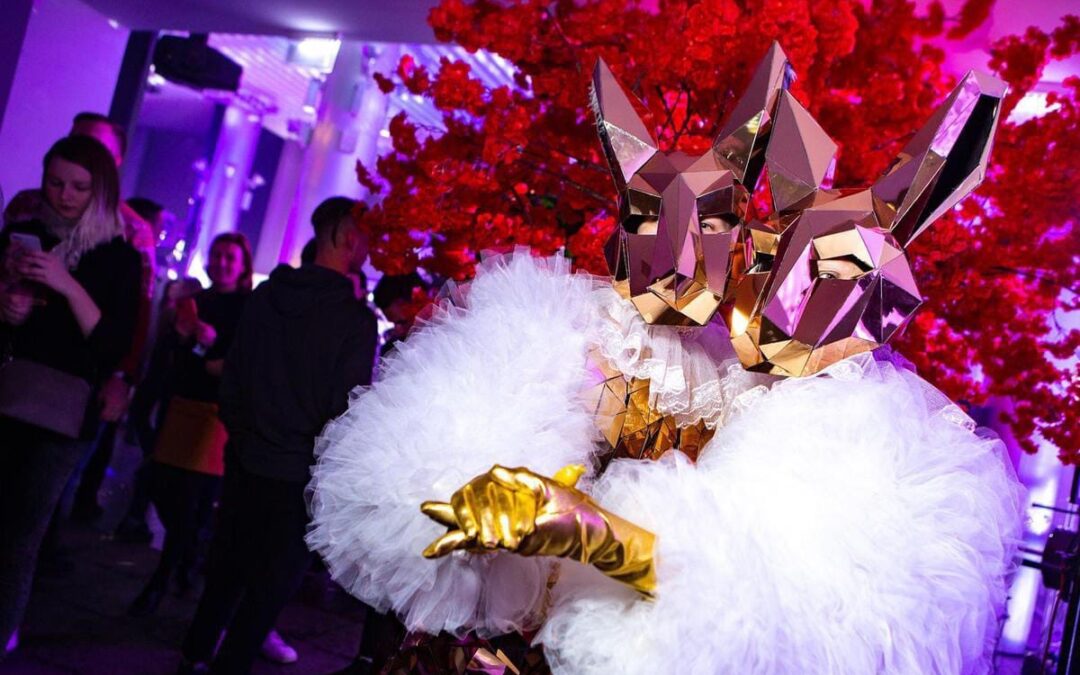 🐰 Зеркальные Зайцы  на мероприятие: оживление атмосферы и незабываемые впечатления
